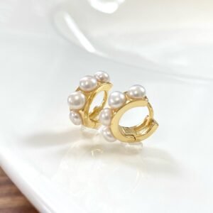 Gold Pearl Earrings, Natural Pearl Hoops, Dainty Pearl Huggie Hoop Earrings, Small White Pearl Hoops, Gold Vermeil Earrings, Bridal Earrings