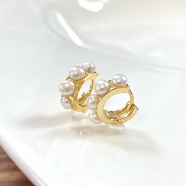 Gold Pearl Earrings, Natural Pearl Hoops, Dainty Pearl Huggie Hoop Earrings, Small White Pearl Hoops, Gold Vermeil Earrings, Bridal Earrings