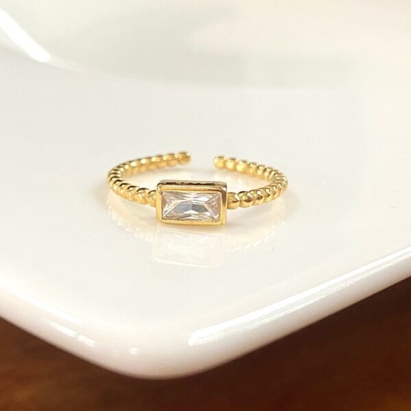 Baguette Twist Ring, 18K Gold Vermeil, Baguette Cut CZ Ring, Baguette Solitaire Ring, Minimalist Diamond Ring, Open Adjustable Twist Ring